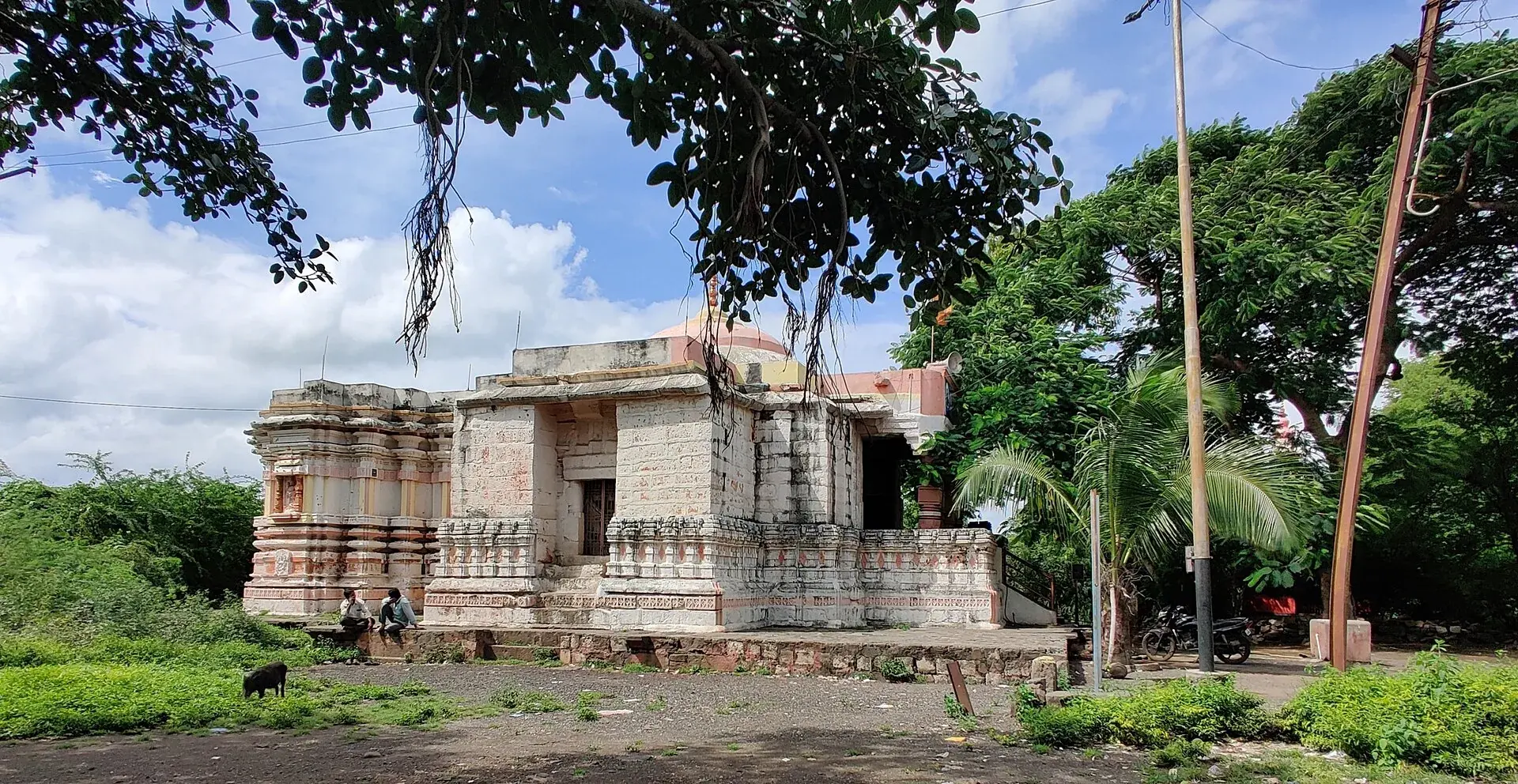 अंबाजोगाई का खोलेश्वर मंदिर।